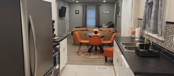 Coziness in South Broad Ripple