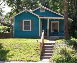 Exterior - Coziness in South Broad Ripple (Indianapolis)