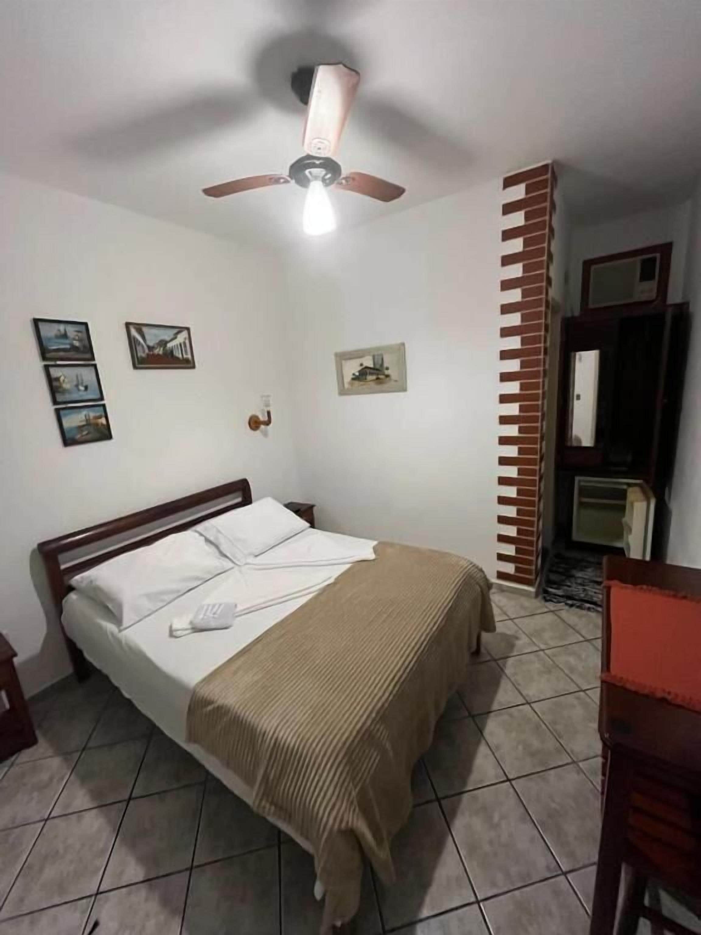 Chambre Double, véranda, vue cour intérieure
