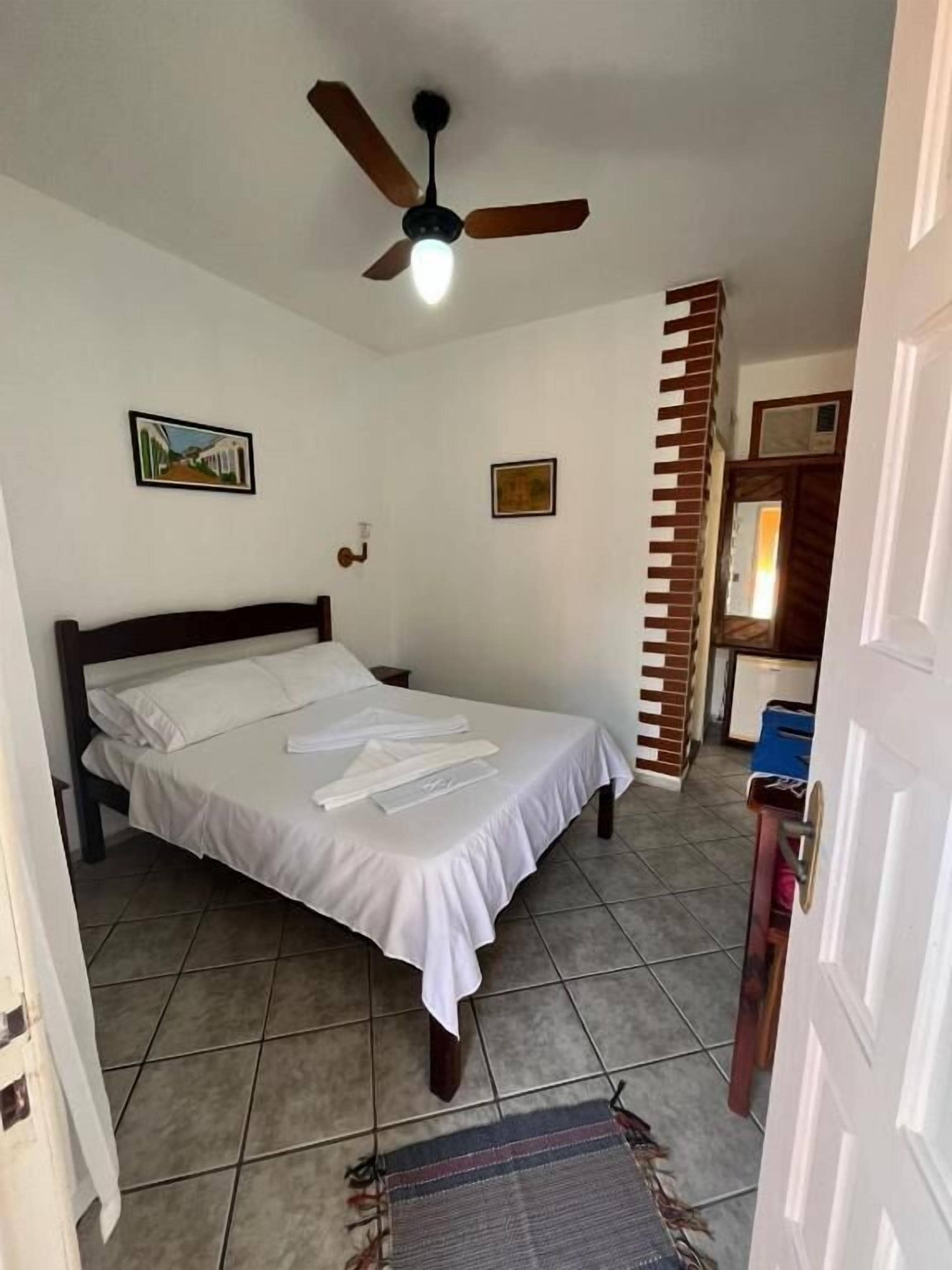 Chambre Double, véranda, vue cour intérieure