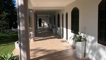 Triple Room (Apartamentos Jardins) | Property grounds