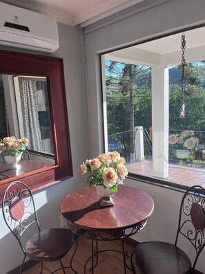 Chalet (Suite Master) | Dining - Pousada Valle das Colinas (Tiradentes)
