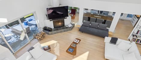 TV