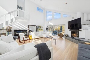 Unclassified image, 5 of 45, button - Luxury Sagaponack Estate with Pool, Tennis & Gardens (Sag Harbor)