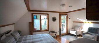 Kaslo Manor Lodge - The Garden Suite