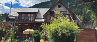 Kaslo Manor Lodge - The Garden Suite