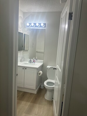 Bathroom - YourPeace 2 room apartment (Edmonton)