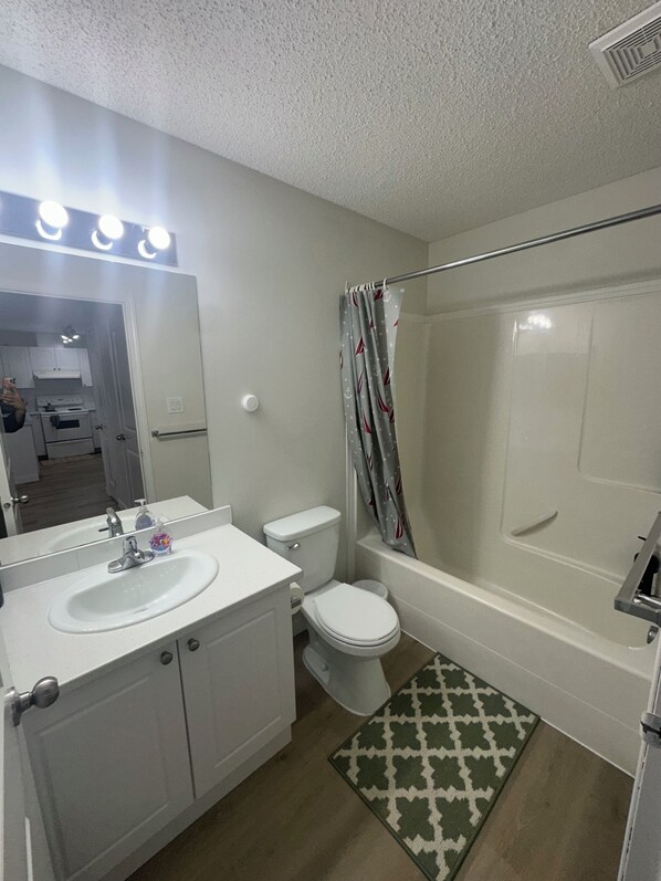 Bathroom - YourPeace 2 room apartment (Edmonton)