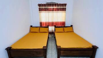 3 chambres, coffre-fort, fer et planche à repasser