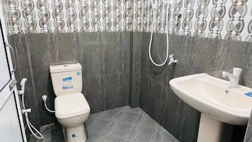 Towels, soap, shampoo, toilet paper