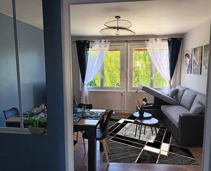 L'escale D'aix: Parking And Balcony - Aix-les-Bains