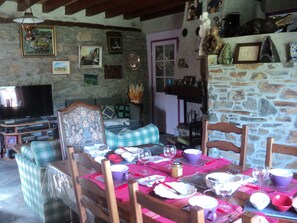 Dining - Vrbo Property (Saint-Paul-d'Oueil)