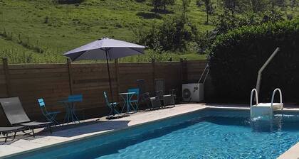 The Barn at Saint Paul d'Oueil (Pyrenees) - L'Aneto Bed and Breakfast