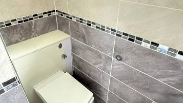 Shower, towels
