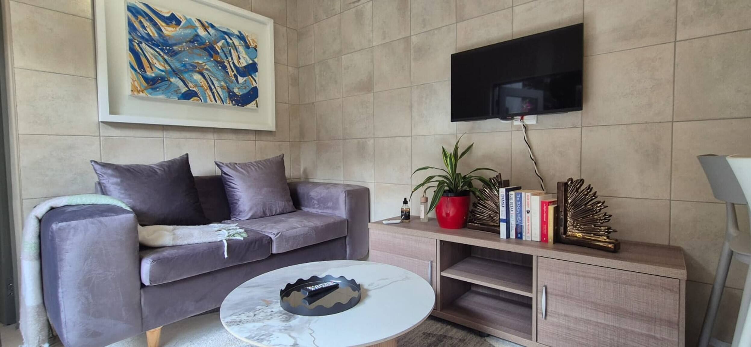 Apartment, 2 Bedrooms, Balcony | Living room