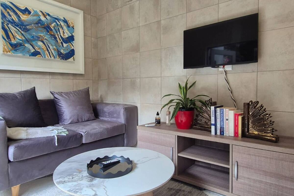 Apartment, 2 Bedrooms, Balcony | Living room