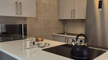 Apartment, 2 Bedrooms, Balcony | Interior