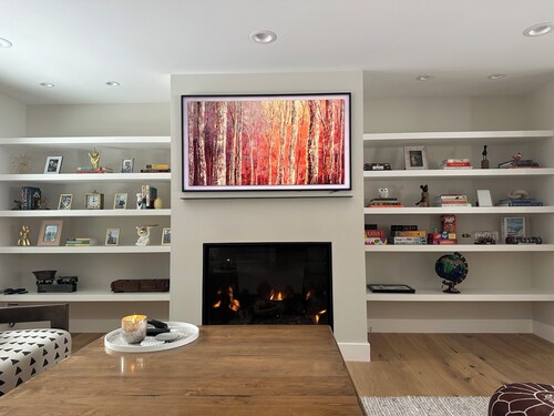 Private Luxurious 3BR Bellevue Retreat with Hot Tub & Game Room Near River