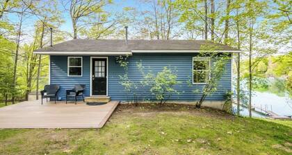 Lakefront Cottage | Beach, Dock, Kayaks & Firepit