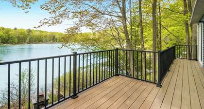 Lakefront Cottage | Beach, Dock, Kayaks & Firepit