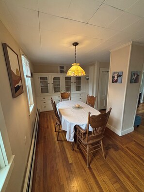 Dining - 6 bedroom Farmhouse (Middletown)