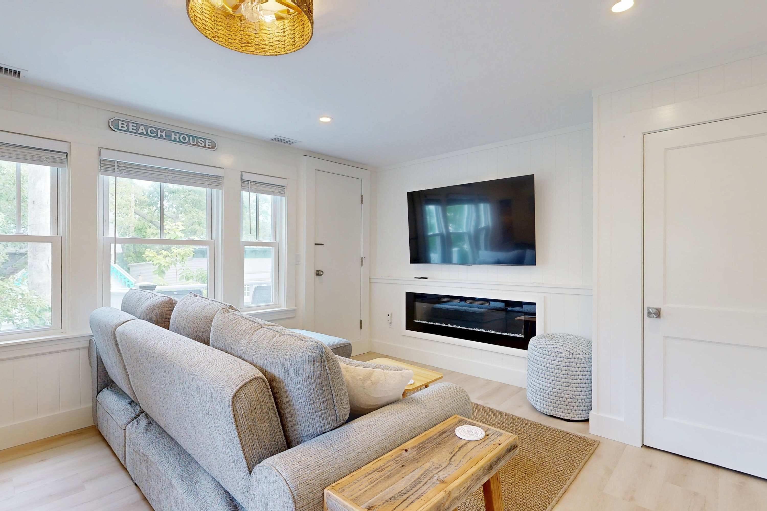 TV, fireplace, offices