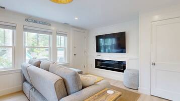 TV, fireplace, offices