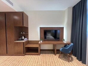 Room, Non Smoking, City View | Interior - Jizzax Hotel (Tashkent)