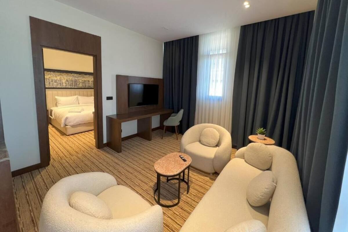 Room, Non Smoking, City View
