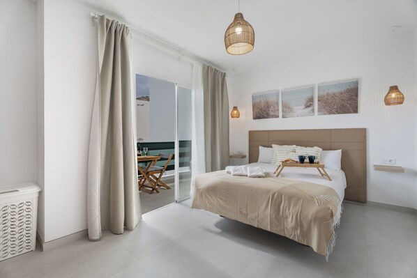 Room - Vrbo Property (Arona)
