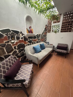 Living area - Villa Escondida-Apartment with excellent location in Antigua Guatemala (Guatemala)