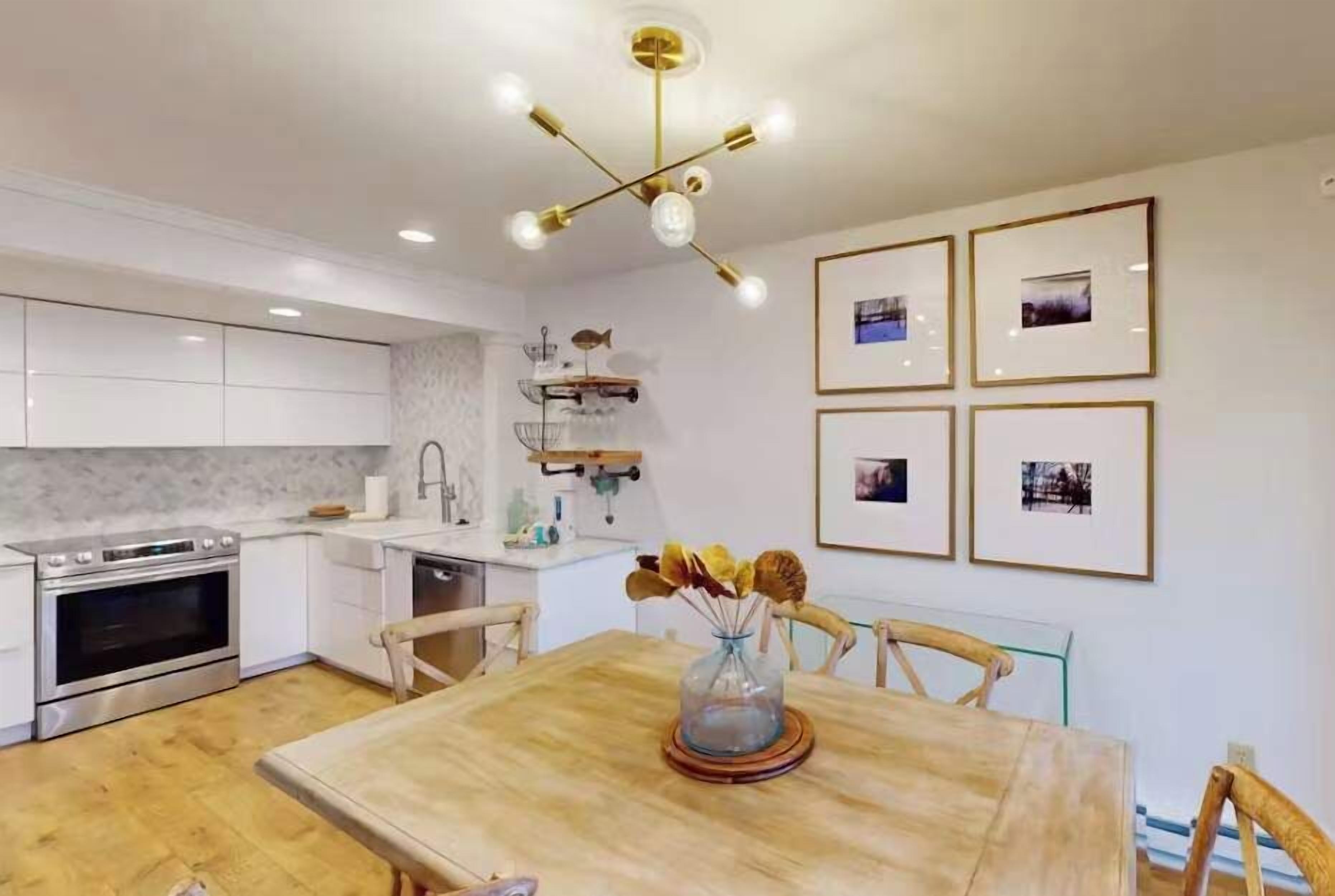 Fridge, microwave, stovetop
