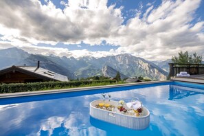 Pool - The Midnight Sun Alpine Chalet (La Tzoumaz)
