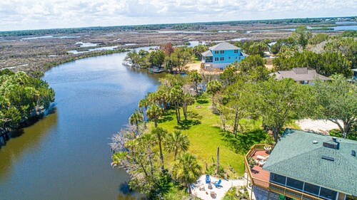 Gulf Breeze Hideaway Sleeps 4 Waterfront with Dock 1Dog Ok