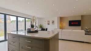 Interior - Luxury Marsh View Retreat | Sleeps 10 | Parking (Conyer)