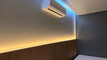 Standard Twin Room | Laptop workspace, free WiFi