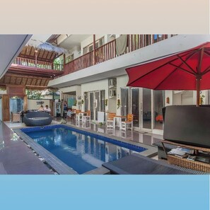 Familien-Doppelzimmer, Balkon | Pool