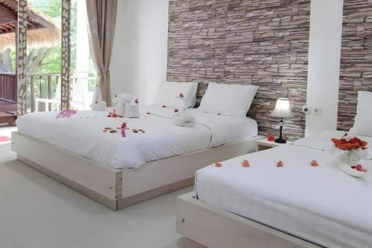 Family Double Room, Balcony | Free WiFi