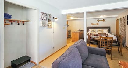 King Studio / Hot Tubs, Pools & Ski Access