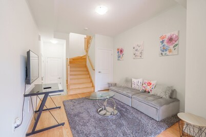 2 Bedroom plus Den short drive to wonderland and Toronto