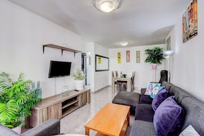 Smart TV - Ocean Breeze San Eugenio (Costa Adeje)