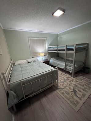 2 Schlafzimmer, Bügeleisen/Bügelbrett, WLAN, Bettwäsche