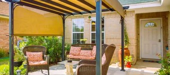 Easy Coastal •Lakeside •Golf Retreat •Pet-Friendly