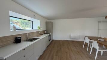 Fridge, oven, dishwasher