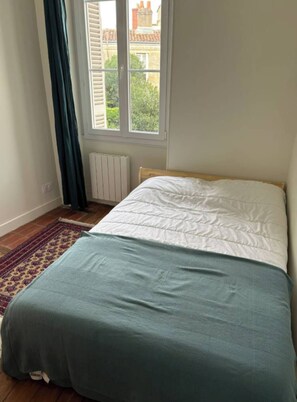 Room - Cozy house in Bordeaux in beautiful central neighborhood - near sights and tram (Bordeaux)