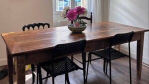 Dining - Cozy house in Bordeaux in beautiful central neighborhood - near sights and tram (Bordeaux)