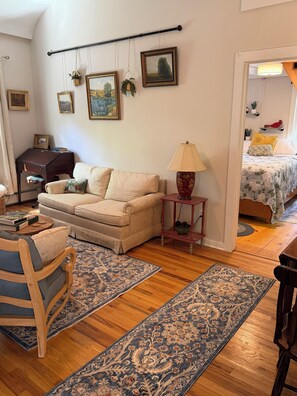 Room - Peaceful and cozy 1 bed 1 bath in quaint Winchester (Winchester)