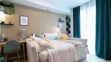 1 bedroom, desk, free WiFi, bed sheets