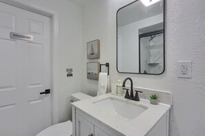 Bathroom - Dormont, Potomac 3 Unique and Modern 2 Bedroom Private Apartment (Pittsburgh)
