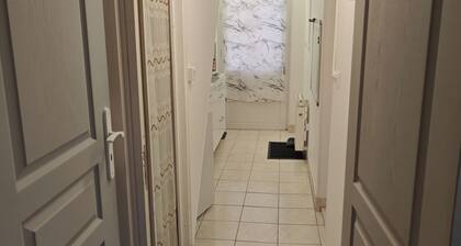 Small apartment in La Loupe, in the heart of the Perche region.